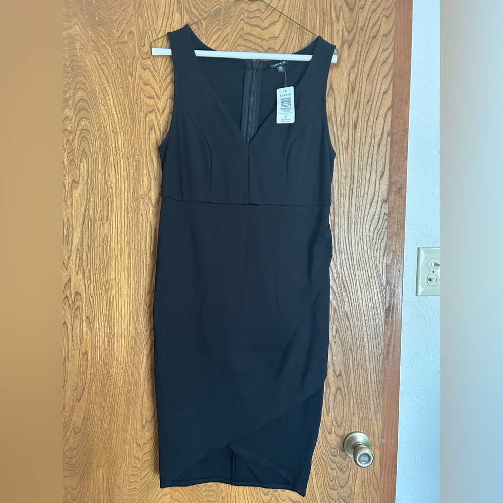 NWT Torrid ponte tulip bodycon Dress